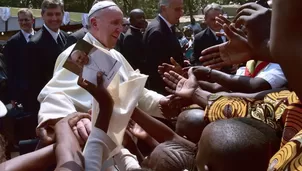 Papa Francisco fue recibido con cariño por centroafricanos. Foto: AFP