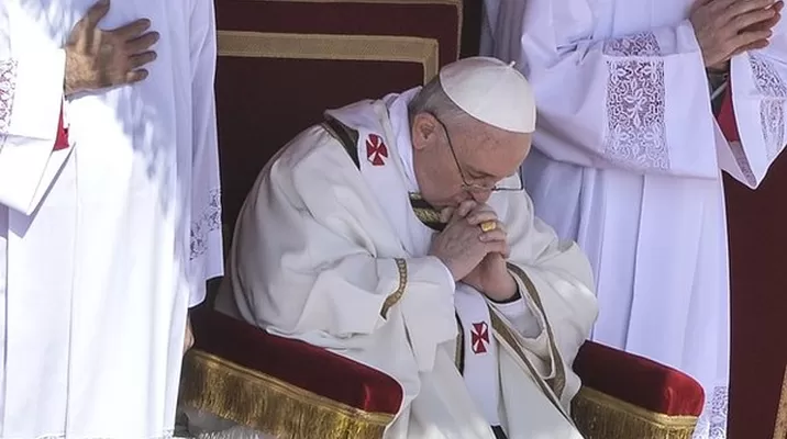 Papa pidió rezar por cristianos en Irak amenazados por yihadistas Papa pidió rezar por cristianos en Irak amenazados por yihadistas