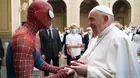 Papa Francisco recibe la inesperada visita de Spiderman en el Vaticano