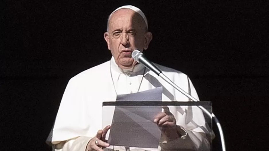 Papa Francisco reprende a niños que usan el celular mientras comen con la familia. Foto: AFP