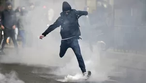 Desfiles en París por el 1 de mayo terminaron en disturbios. Foto: AFP