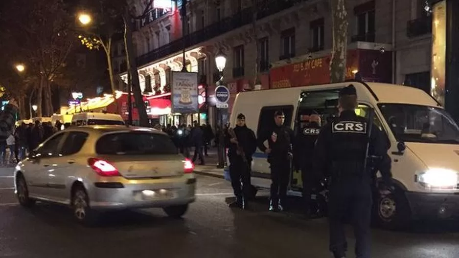 Policía en Francia. Foto: @jessicaplautz