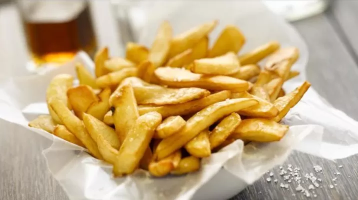 Reino Unido: adolescente queda ciego por comer solamente papas fritas. Foto: iStock/referencial Reino Unido: adolescente queda ciego por comer solamente papas fritas. Foto: iStock/referencial