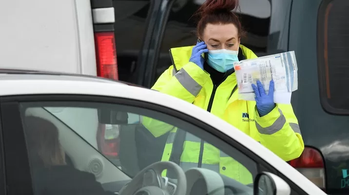 Reino Unido detecta seis casos de la variante de Manaos del coronavirus. Foto: AFP referencial Reino Unido detecta seis casos de la variante de Manaos del coronavirus. Foto: AFP referencial