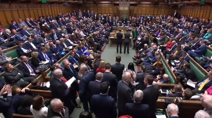 Parlamento del Reino Unido rechazó este jueves por una muy amplia mayoría una enmienda destinada a aplazar la fecha del Brexit para organizar un segundo referéndum. Foto: AFP Parlamento del Reino Unido rechazó este jueves por una muy amplia mayoría una enmienda destinada a aplazar la fecha del Brexit para organizar un segundo referéndum. Foto: AFP