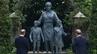 Reino Unido: Príncipes William y Harry inauguran una estatua en homenaje a su madre, la princesa Diana