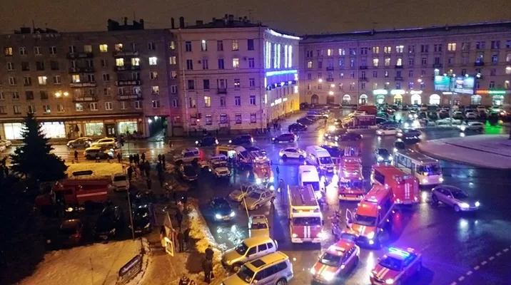 Explosión en supermercado de San Petersburgo, en Rusia. Foto: Irina Kulikova Explosión en supermercado de San Petersburgo, en Rusia. Foto: Irina Kulikova