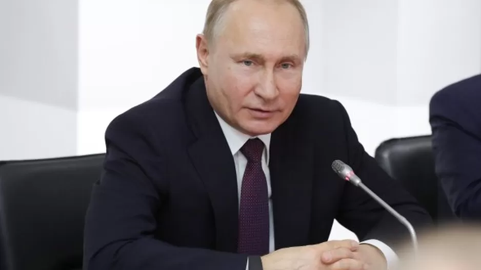 Putin firm&oacute; hoy las leyes sobre la difusi&oacute;n premeditada de noticias falsas y las ofensas a los s&iacute;mbolos patrios, rechazadas por organizaciones sociales y de derechos humanos. Foto: EFE