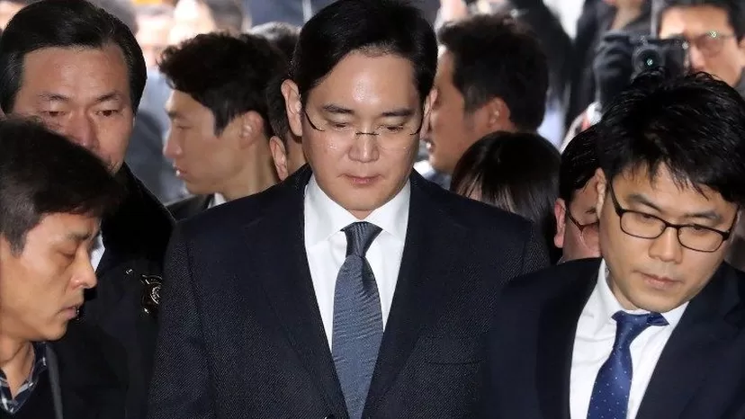 Detienen a heredero de Samsung por corrupción