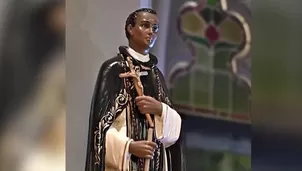 La figura de San Martín de Porres fue bendecida el 1 de noviembre en Singapur y se ubica en una parroquia hispana. Video: Canal N