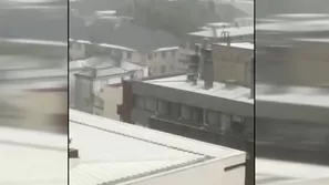 Intensas granizadas y descargas eléctricas golpean comunas de Santiago como Providencia y Las Condes. Autoridades emitieron alerta entre Coquimbo y el Biobío hasta este miércoles. Video: Canal N