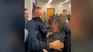 Senador demócrata Alex Padilla expulsado por la fuerza de conferencia de prensa de Kristi Noem, secretaria de Seguridad del gobierno de Donald Trump. Video: Canal N