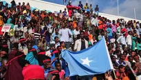 Miles de somalís se manifiestan contra los autores del atentado de Mogadiscio. Foto: AFP