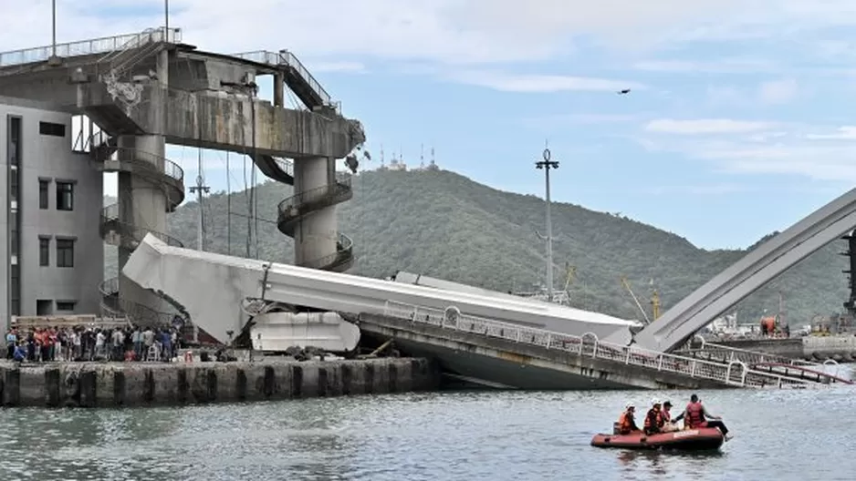 Taiwán: hallan cuerpos de 5 de los 6 desaparecidos en derrumbe de puente. Foto: AFP