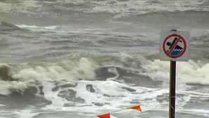 Miles evacúan Texas tras alerta por huracán Harvey. Video: AFP