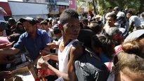 En una nueva catarata de tuits, el presidente estadounidense se lament&oacute; de que M&eacute;xico no haya sido capaz de detener el avance de los migrantes. (Foto: EFE/Video: AFP)