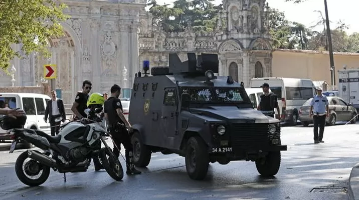 Policía turca. (Vía: Twitter) Policía turca. (Vía: Twitter)
