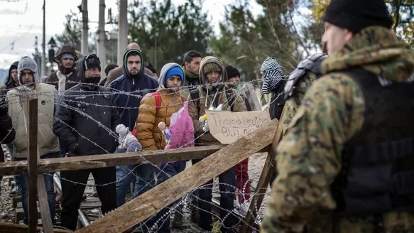 Migrantes sirios en la frontera entre Grecia y Macedonia. Foto: AFP