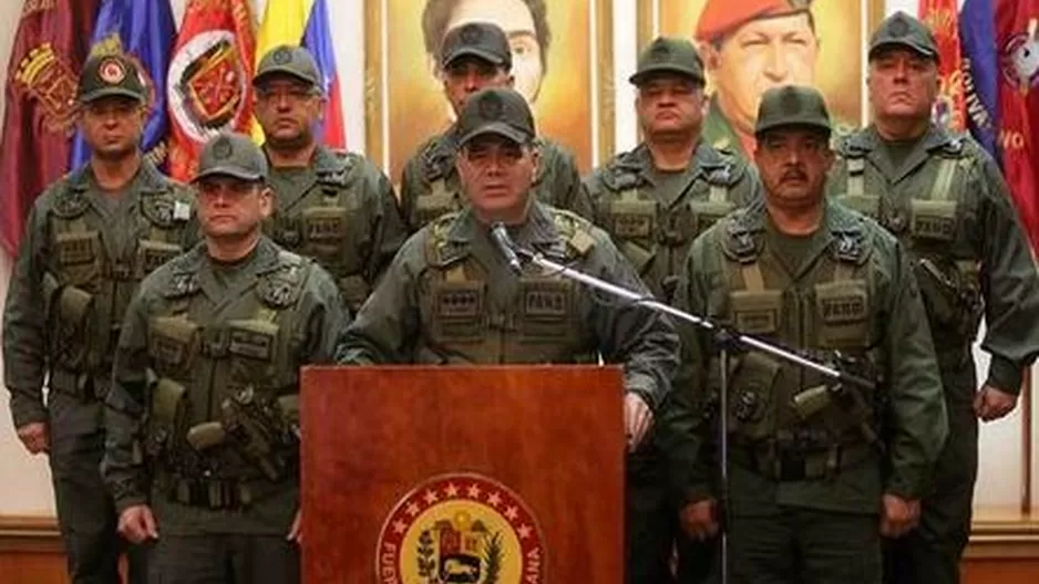 El domingo, en una sesión especial, la Asamblea Nacional de mayoría opositora acordó exigir a la Fuerza Armada "no obedecer o ejecutar ningún acto contrario a la Constitución". (Vía: AFP) El domingo, en una sesión especial, la Asamblea Nacional de mayoría opositora acordó exigir a la Fuerza Armada "no obedecer o ejecutar ningún acto contrario a la Constitución". (Vía: AFP)