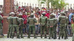 Diputados de Venezuela fueron atacados por chavistas. Video: AFP