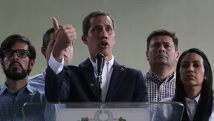 Guaid&oacute; afirm&oacute; que buscan intimidarlo, pero que no retroceder&aacute; en su empe&ntilde;o por sacar del poder a Maduro. Foto: EFE/Video: AFP