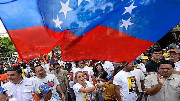 Lilian Tintori encabezó la protesta. Foto referencial: Difusión Lilian Tintori encabezó la protesta. Foto referencial: Difusión