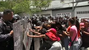 Denuncian decenas de muertos en motín en Venezuela. Video: AFP