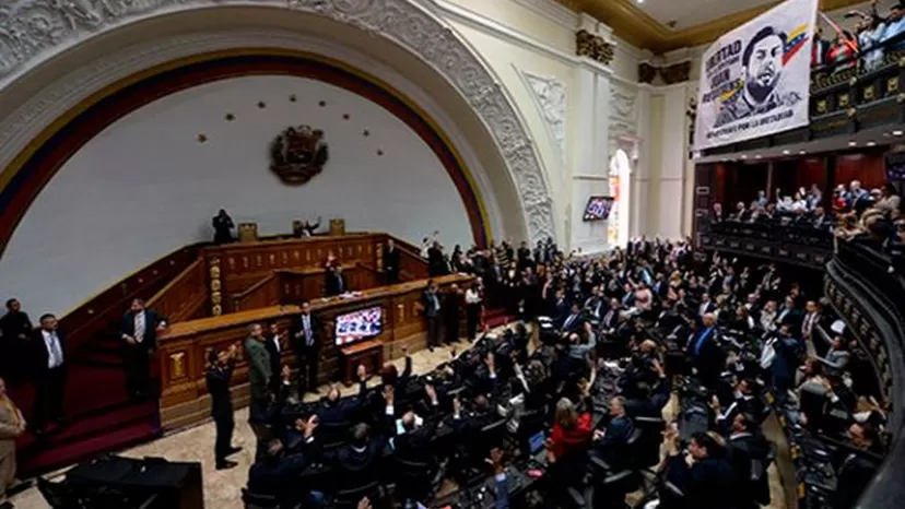 Venezuela: Parlamento asumió competencias del Ejecutivo y nombra embajador ante la OEA