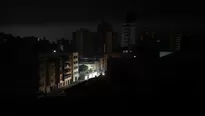 Varias regiones de Venezuela se mantienen sin electricidad desde la noche del martes tras un apagón. Foto: AFP