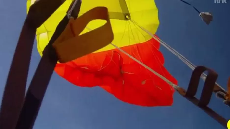 Video muestra cómo un meteorito casi impacta con un paracaidista noruego