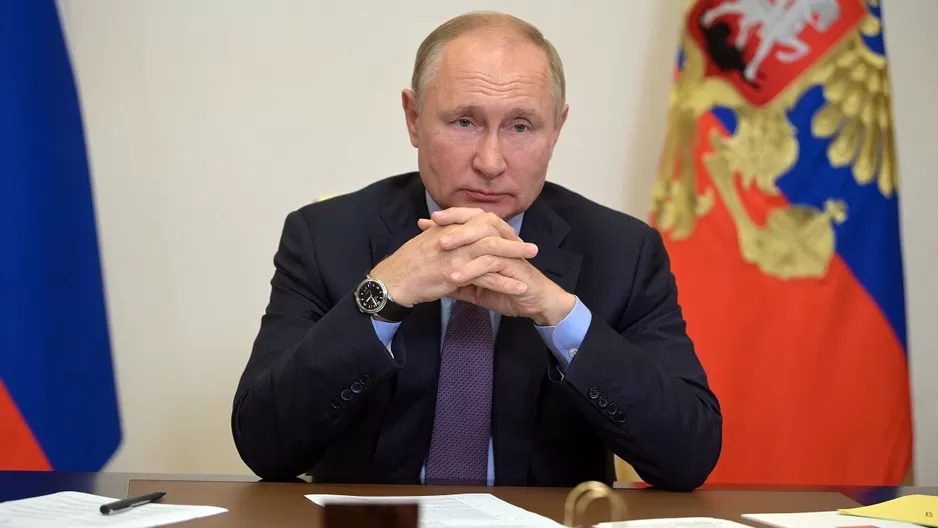 Vladimir Putin se aísla tras casos de COVID-19 en su entorno. Foto: AFP