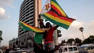 Zimbabue: población celebra en las calles la dimisión de Mugabe