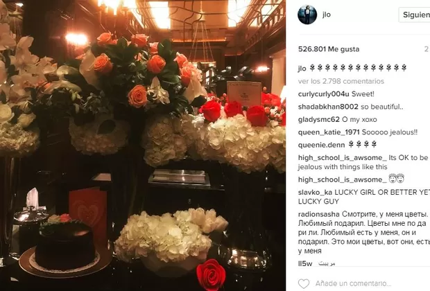 Jennifer López lució sexy atuendo para festejar San Valentín