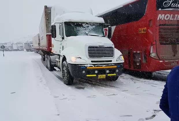 Junín: Carretera Central luce cubierta de gran cantidad de nieve