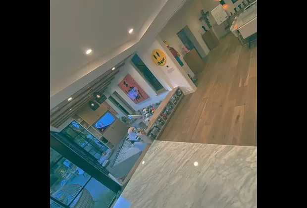 Justin Bieber muestra la lujosa mansión que comparte con Hailey Baldwin