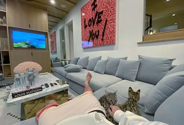 Justin Bieber muestra la lujosa mansión que comparte con Hailey Baldwin