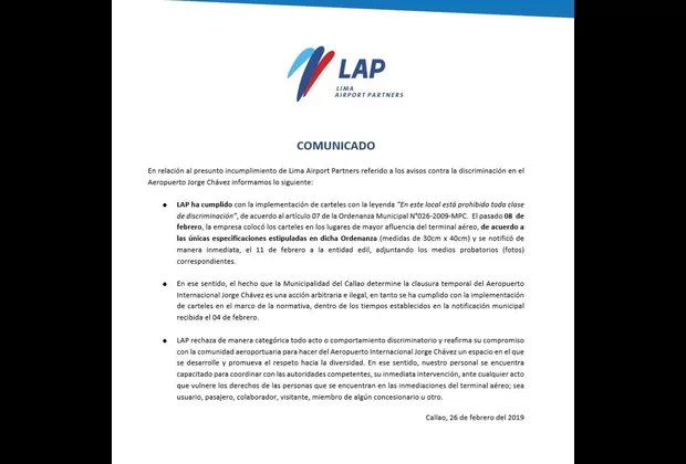LAP: Instalamos carteles contra la discriminación en el plazo establecido