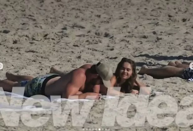 Liam Hemsworth y Gabriella Brooks confirman su romance con fotos en la playa