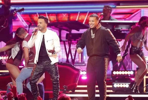 Luis Fonsi y Daddy Yankee en los Grammy 2018