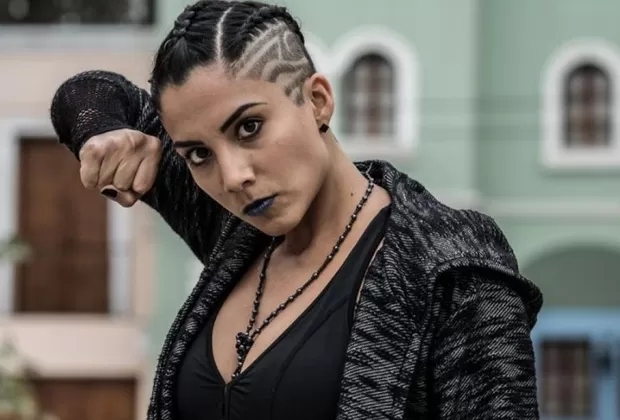 Mayra Couto luce radical cambio de look