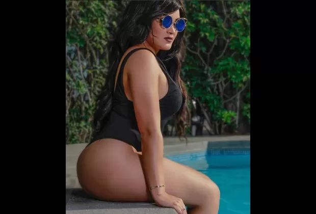 Michelle Soifer en ropa de baño