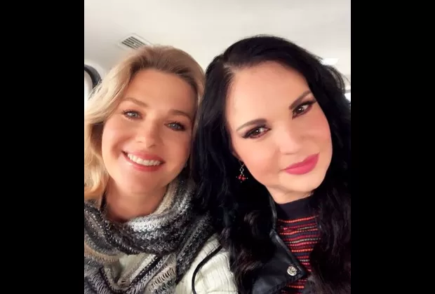 'Milagros': Sonya Smith retornó al Perú y se dejó ver junto a Ana Patricia Rojo