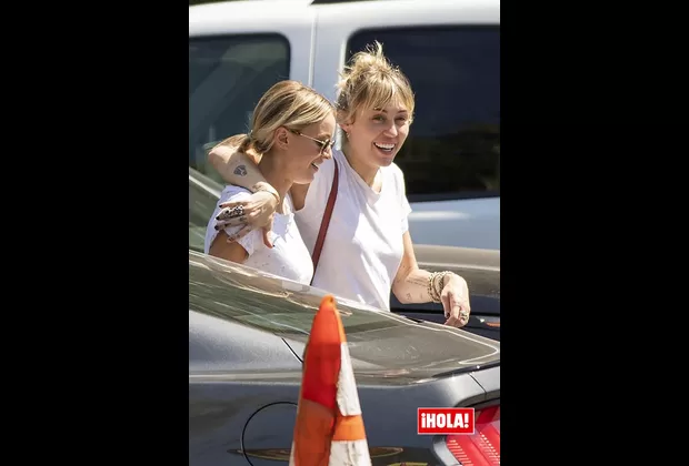 Miley Cyrus y Kaitlynn Carter