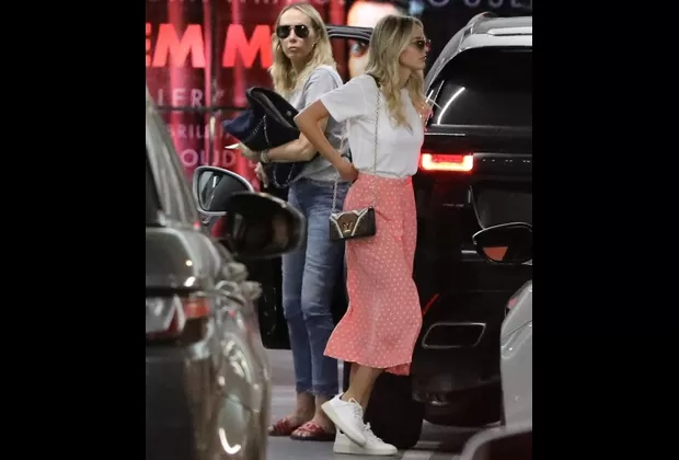 Miley Cyrus y Kaitlynn Carter se vuelven a lucir juntas 