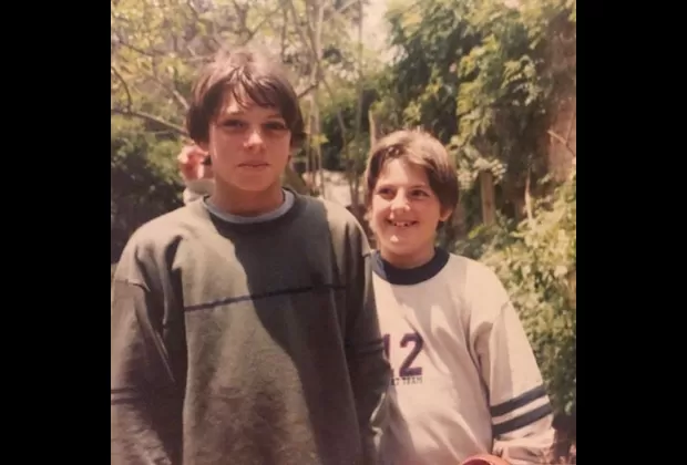 Nicola Porcella muestra foto de su niñez y los fans le dicen esto