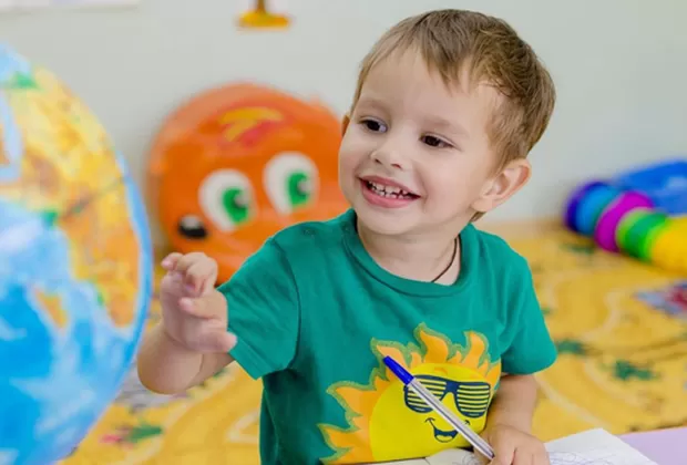 Cuáles son los síntomas de un niño con autismo