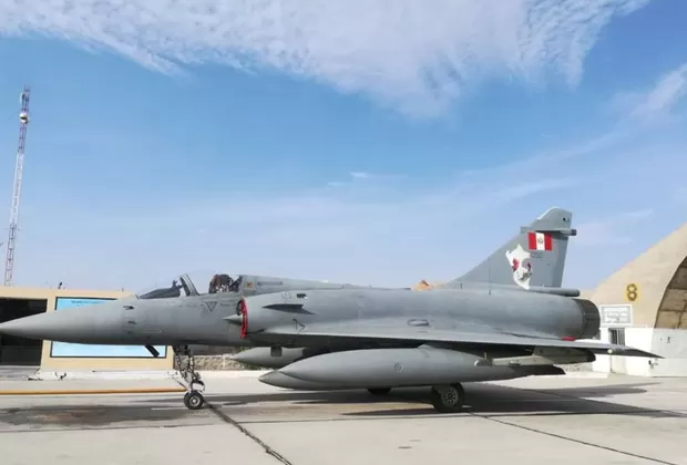 Papa Francisco: video muestra cómo 2 naves de guerra escoltaron el avión del santo padre