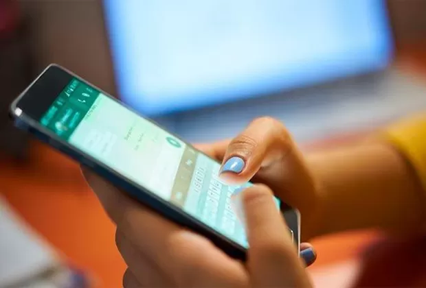 ¿Por qué no te aparece un contacto recién añadido a WhatsApp?