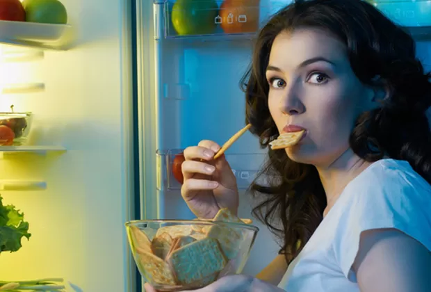 ¿Por qué sientes hambre pese de haber comido?