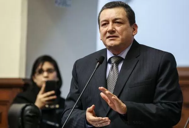 Fuerza Popular: Reátegui, Ponce y otros dos congresistas renunciaron a la bancada